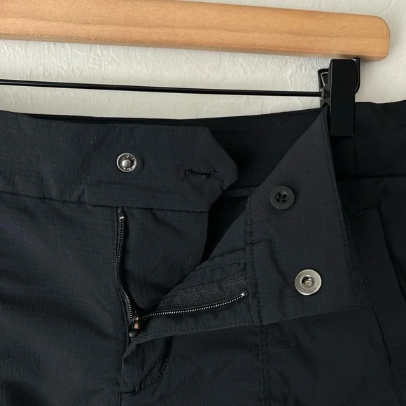 Athleta Trekkie shorts black 6 - Picture 5 of 8